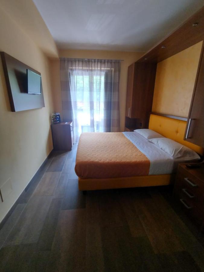 B&B Il Ghiro รอกการาโซ ภายนอก รูปภาพ